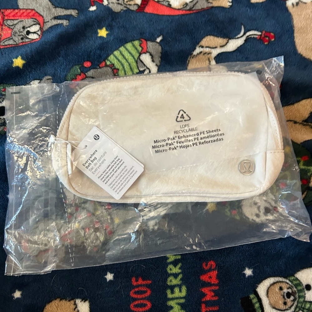 Lululemon belt bag